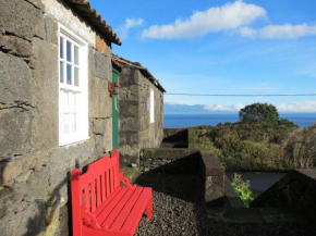 Отель Casa Adega Alto do Passinho  Terra Alta